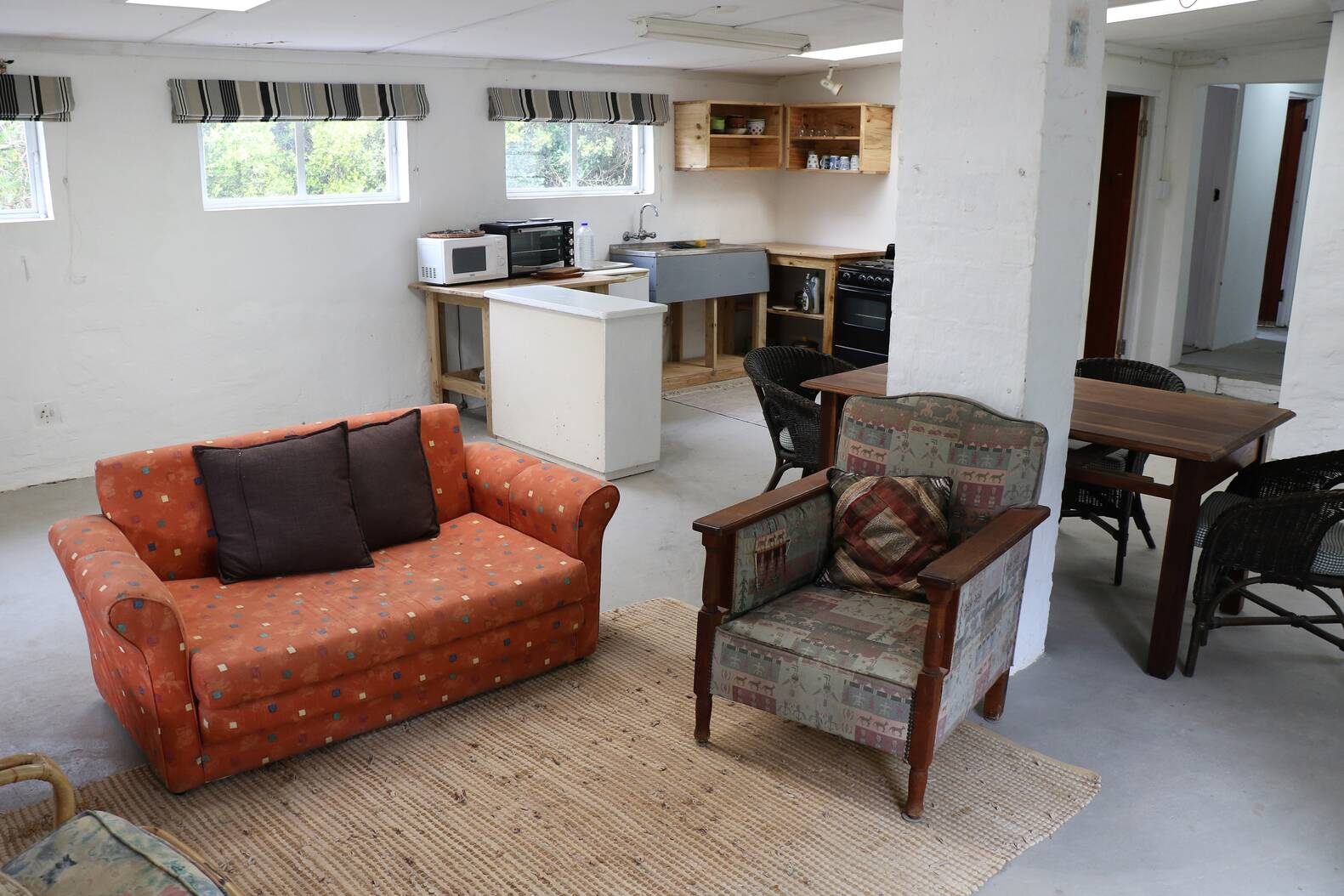 East wing studio-kitchen